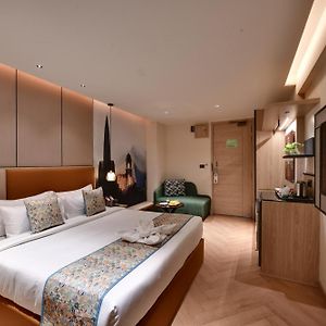 Winter Green Premium Room King Bed